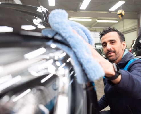 Jobs für Fahrzeugpfleger: Lackreinigung!