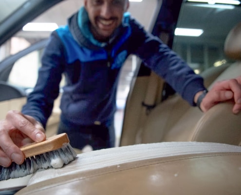 Jobs für Fahrzeugpfleger: Innenraumreinigung!